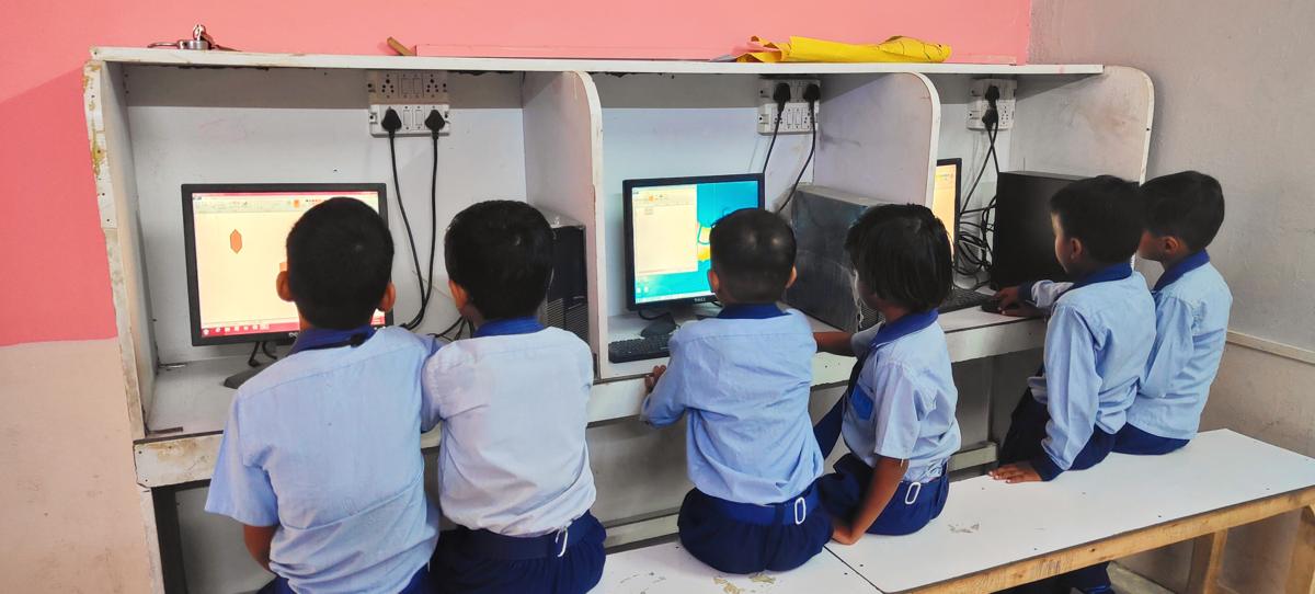 Computer lab at S. M. International School